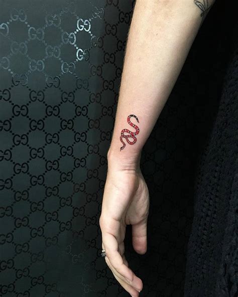 serpiente gucci tattoo|gucci snake name.